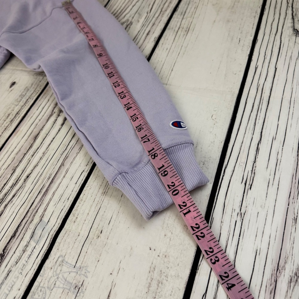 Champion Women Lavender Purple Graphic Logo Fleece Sweatshirt M Sportswear - Picture 8 of 9